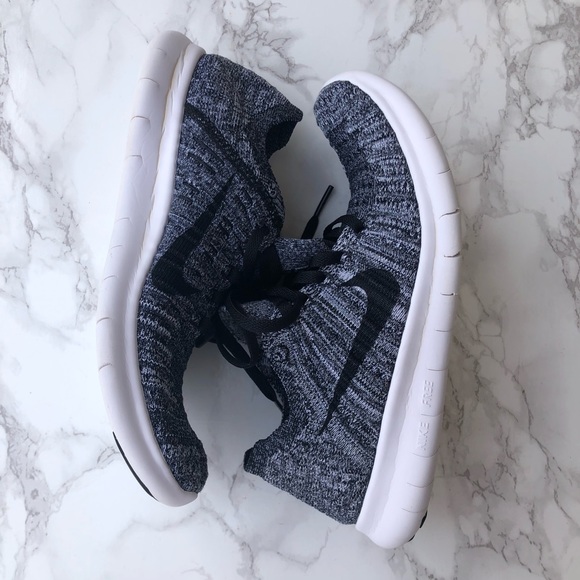 Nike Shoes - Nike flyknit free run sneakers